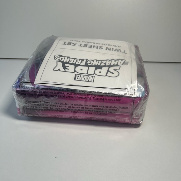 NEW Marvel Spider-Man Duvet Cover - Pink and Blue - Picture 9 of 10